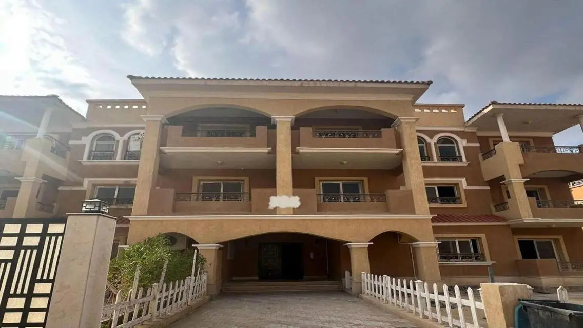 Exceptional 170m Apartment with Full Amenities