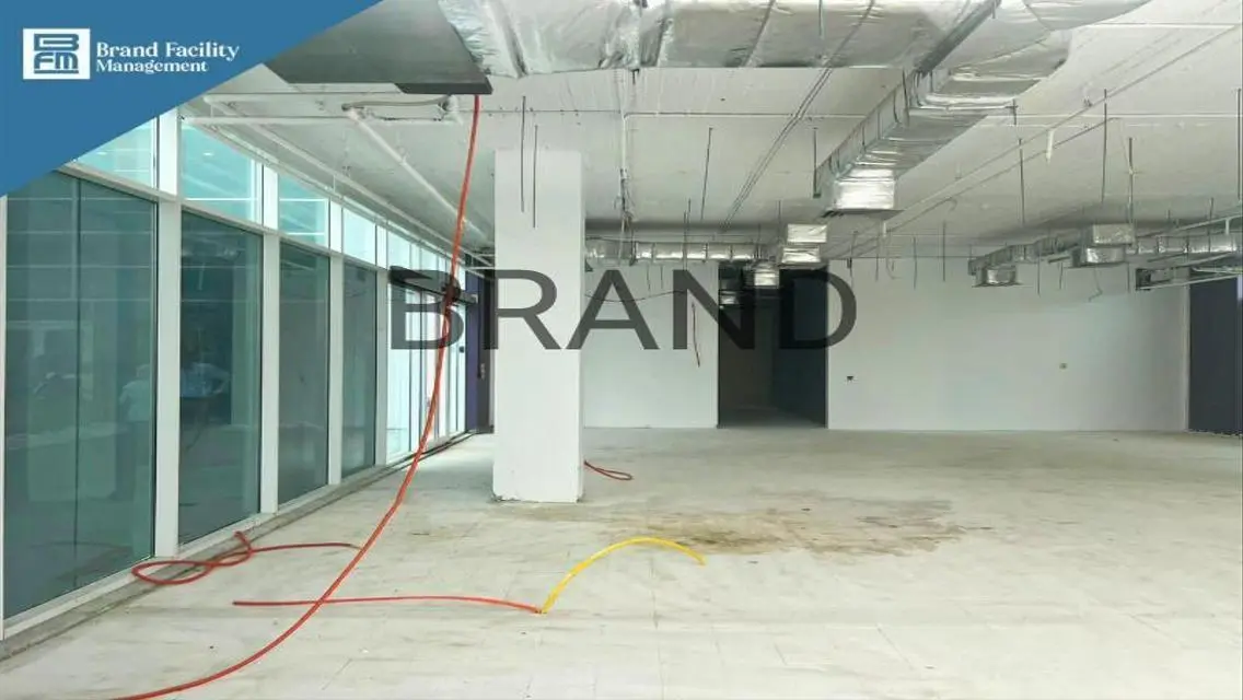 Premium Property with Covered Parking and Meeting Room for Sale