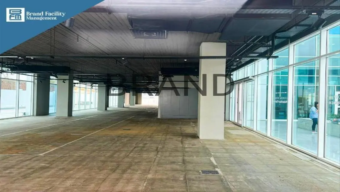 Premium Property with Covered Parking and Meeting Room for Sale