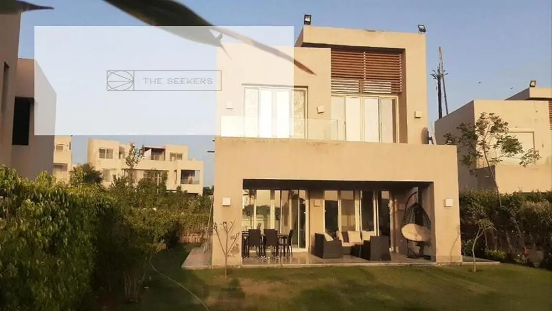 فيلا فاخرة بمساحة متر مربع للبيع