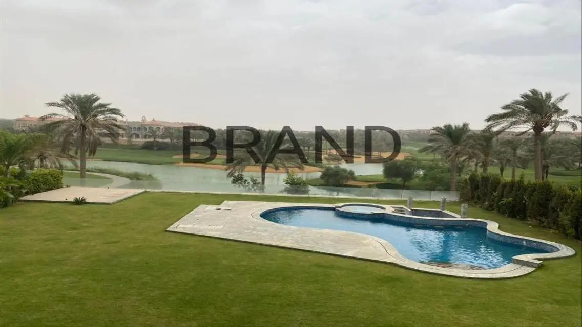 Luxurious Apartment with Private Garden and Pool in Prime Location