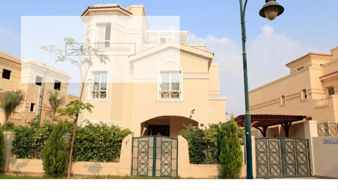 Luxurious Villa for Sale in Lakeside Area with Modern Design