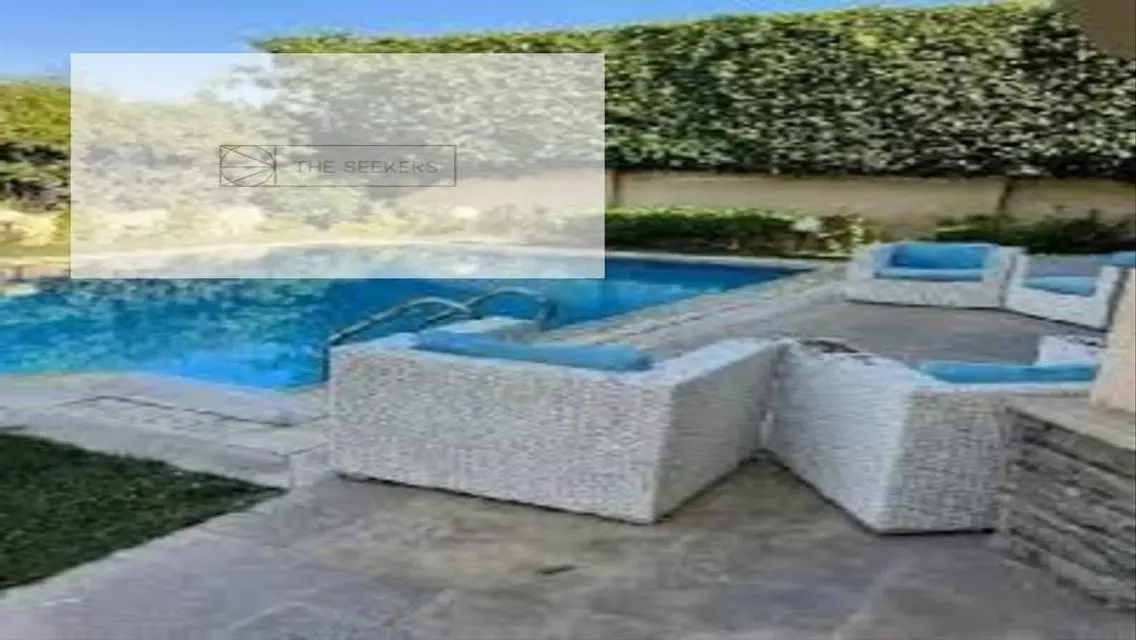 Luxurious Villa for Sale in Lakeside Area with Modern Design