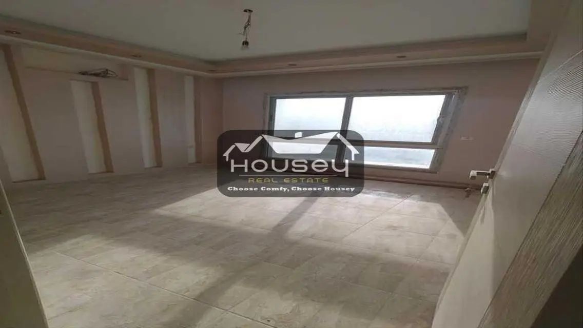 Luxury Villa in Hyde Park