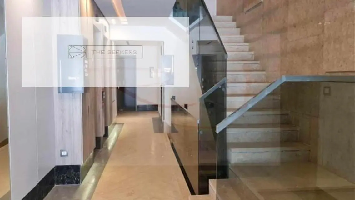 Luxurious Apartment with Spacious Layout and Beautiful View
