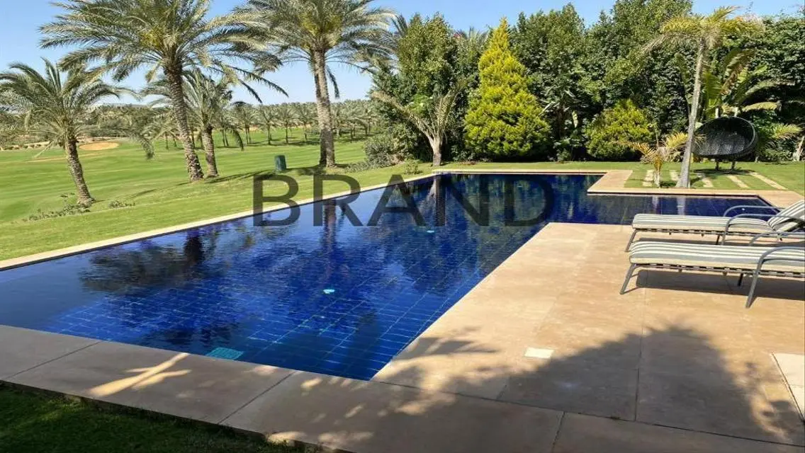 فيلا فاخرة للبيع بسعر مذهل في منطقة متميزة