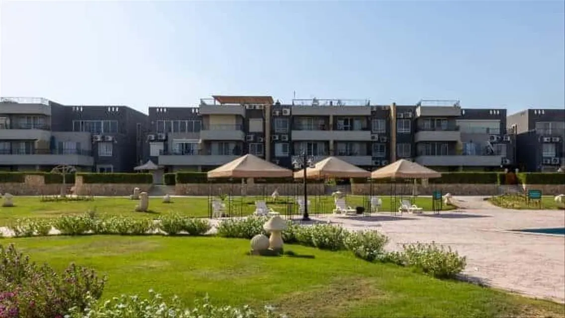 Apartment for Sale - 780 sqm with Shared Pool and Security