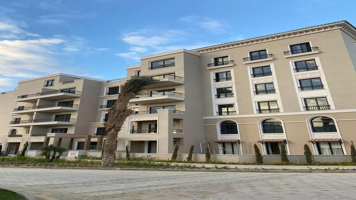 Luxury Apartment in Village West Sheikh Zayed - 175 sqm