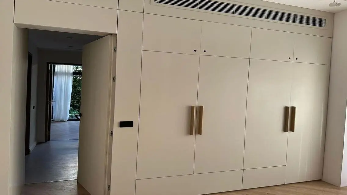 Luxury Apartment in Village West Sheikh Zayed - 175 sqm