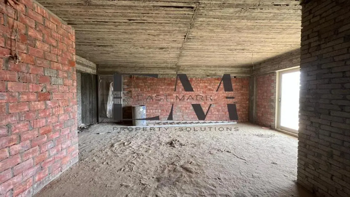 Luxury House for Sale in Prime Location