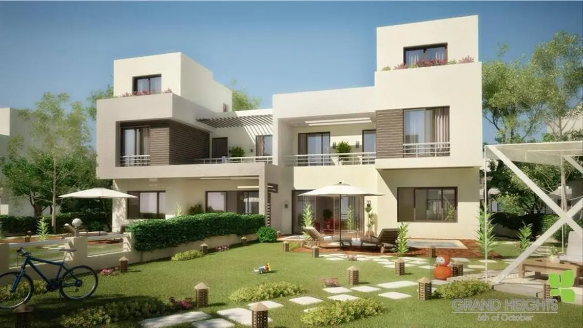 Luxurious House with Private Garden and Pool