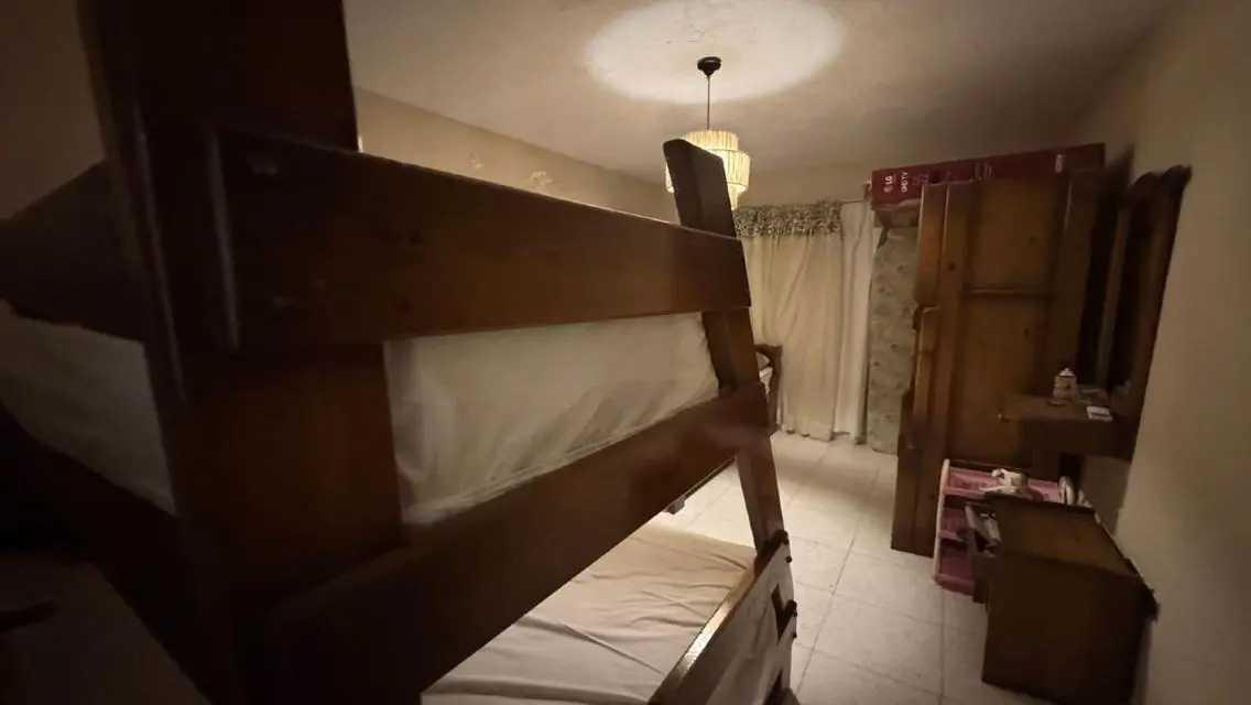 Luxury Apartment for Sale - 6 Bedrooms and 3 Bathrooms