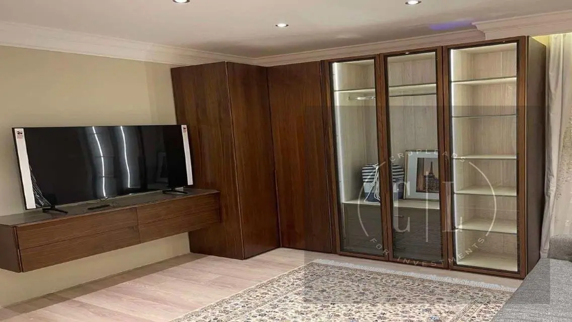 Luxurious Apartment 192 m² with Private Garden and Pool