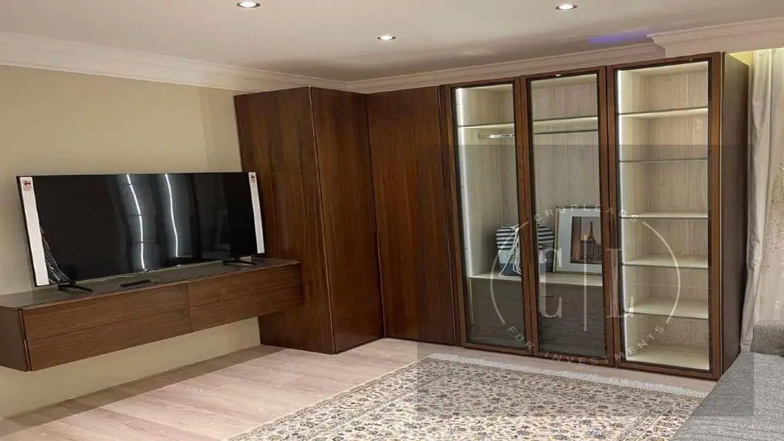 Luxurious Apartment 192 m² with Private Garden and Pool