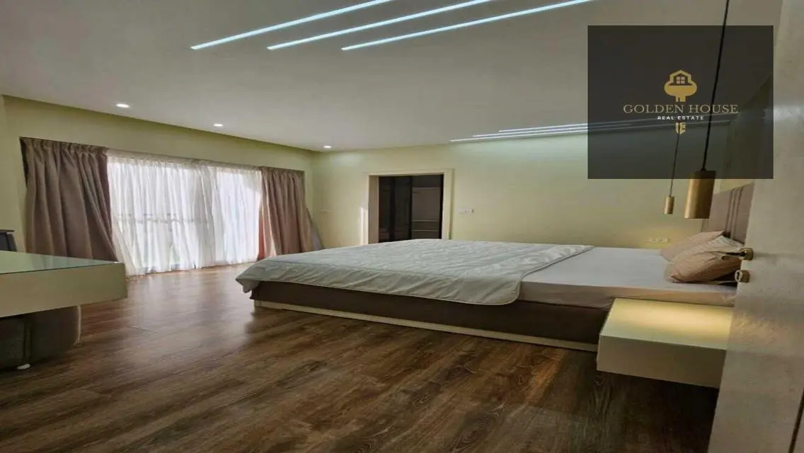 Lake View Apartment - 2 Bedrooms with Spacious Layout