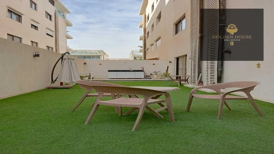 Lake View Apartment - 2 Bedrooms with Spacious Layout