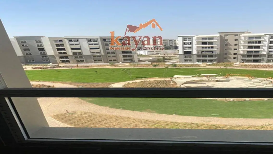 شقة فاخرة للبيع مع خدمات مميزة