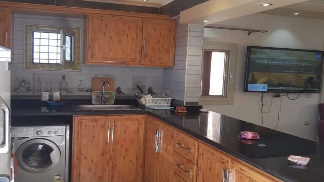 Luxury 3-Bedroom Apartment with Lake View and Shared Pool