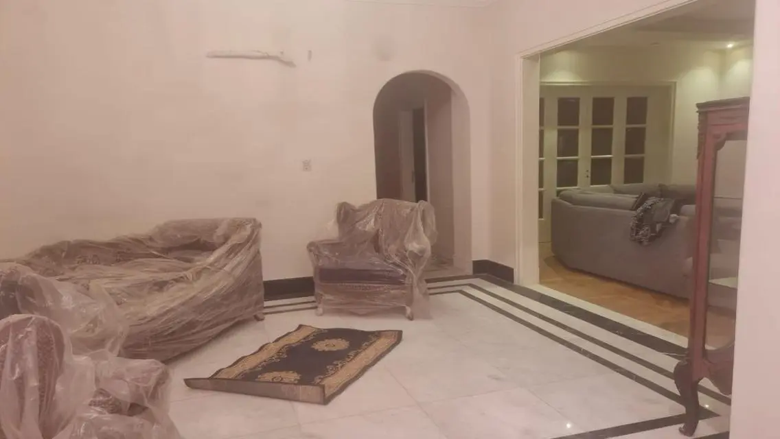 شقة فاخرة للبيع في موقع متميز