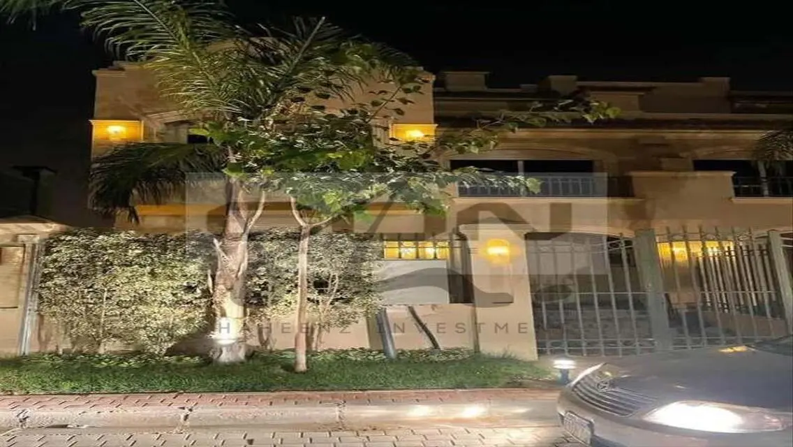 فيلا فاخرة تتكون من 5 غرف في موقع رائع