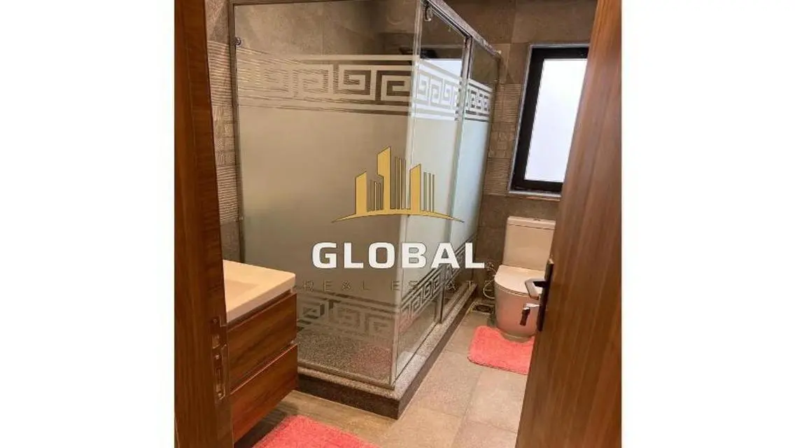 Stylish Apartment in Lakes Area - Code: 126-1422