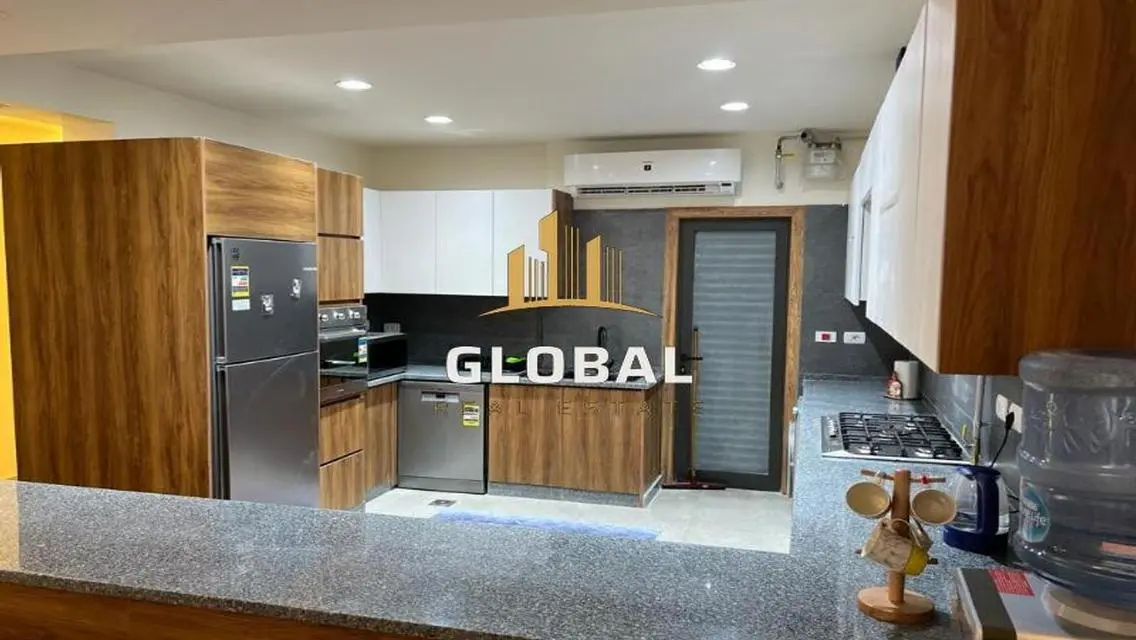 Stylish Apartment in Lakes Area - Code: 126-1422