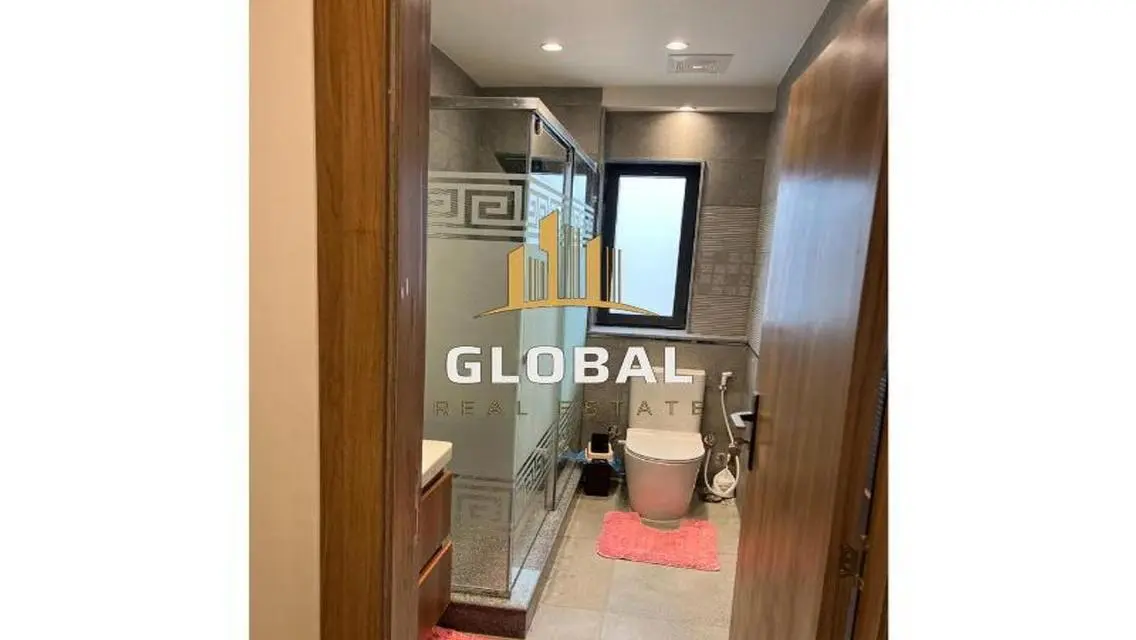 Stylish Apartment in Lakes Area - Code: 126-1422