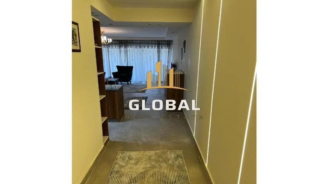Stylish Apartment in Lakes Area - Code: 126-1422