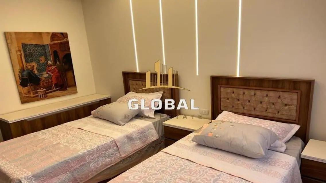 Stylish Apartment in Lakes Area - Code: 126-1422