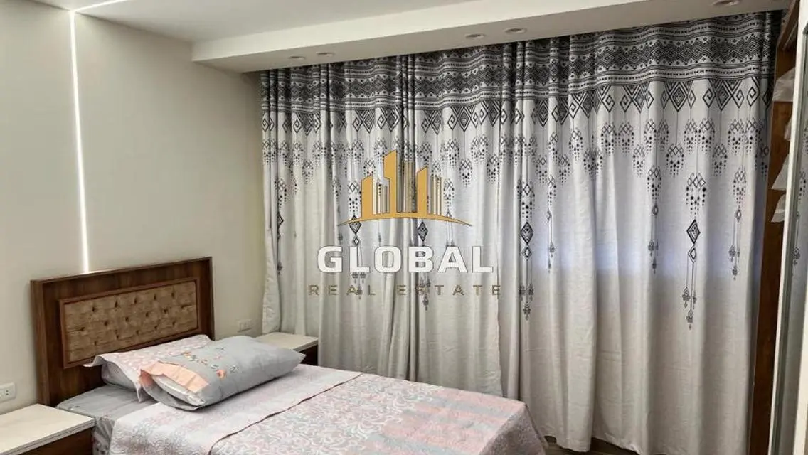 Stylish Apartment in Lakes Area - Code: 126-1422
