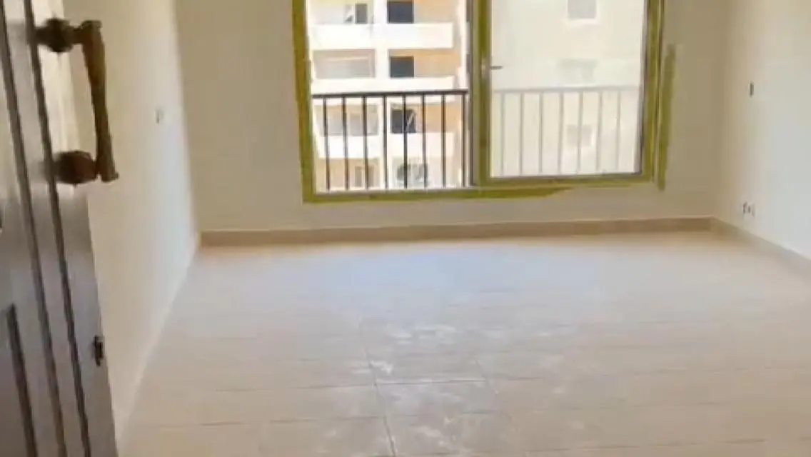 شقة فاخرة للبيع في NU1074
