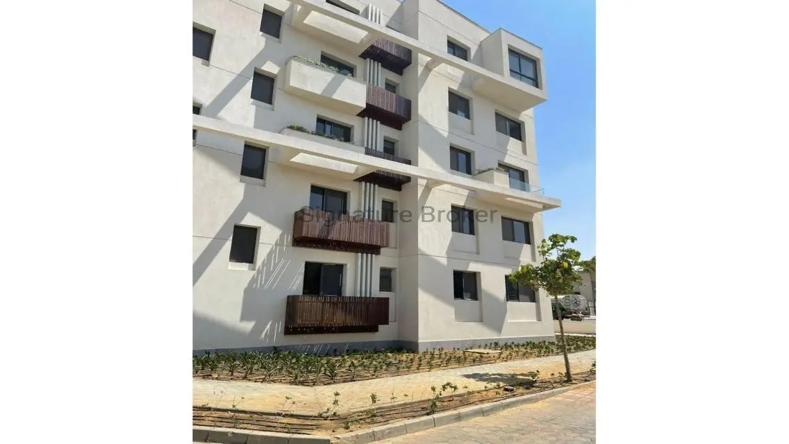 Amazing Apartment for Sale in Prime Location