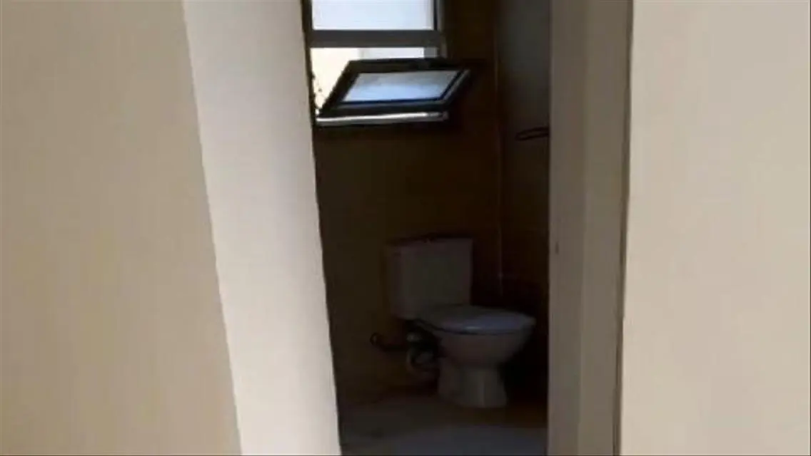 Property for Sale in NU1073 with Balcony and Wall Cabinets