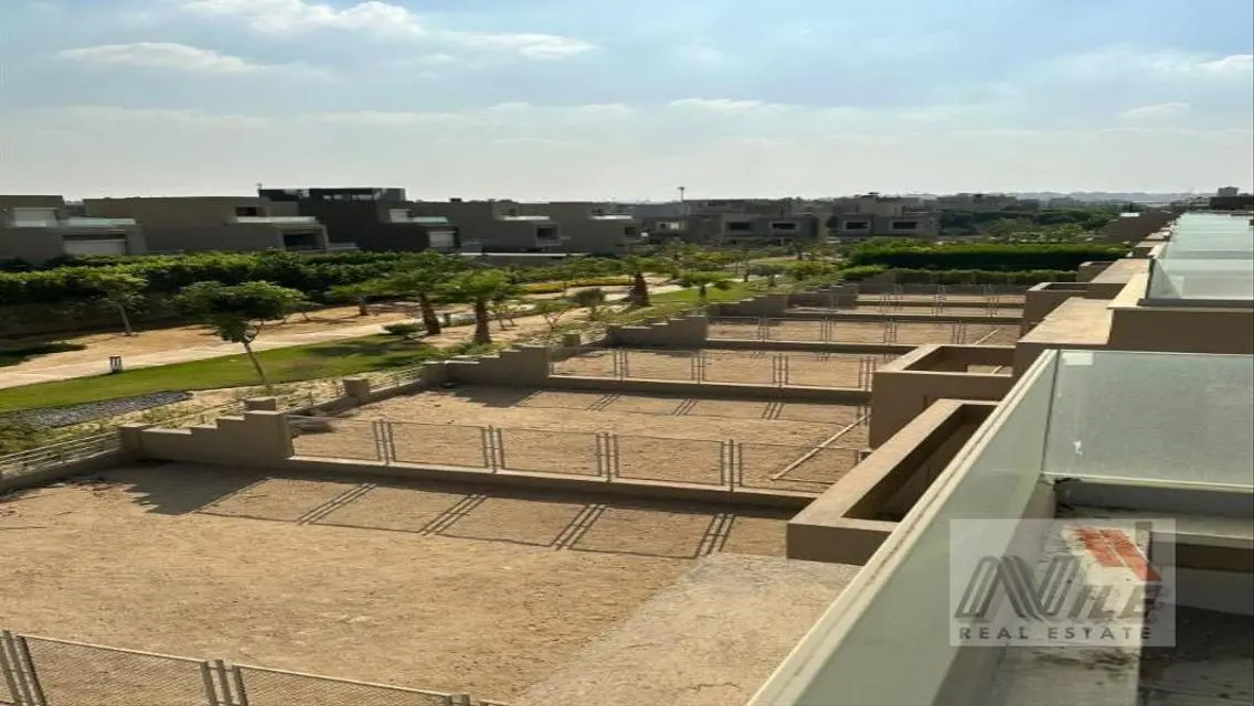 فيلا فاخرة للبيع بمساحة واسعة