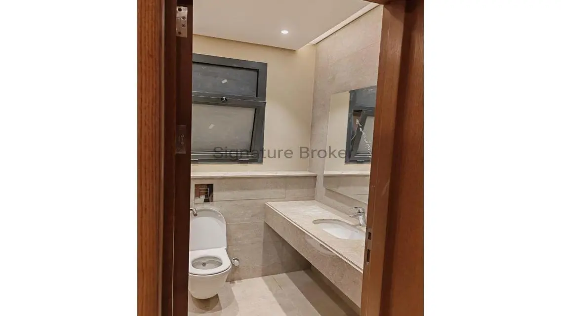 v-residence - Premium Apartment for Rent