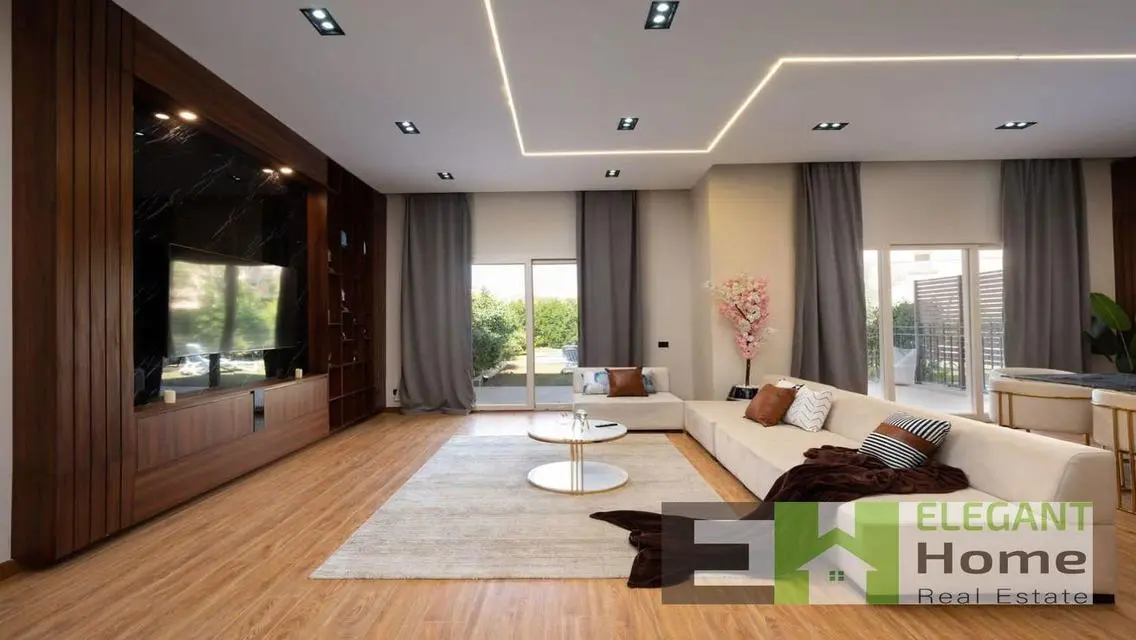 فيلا فاخرة بتصميم حديث للبيع