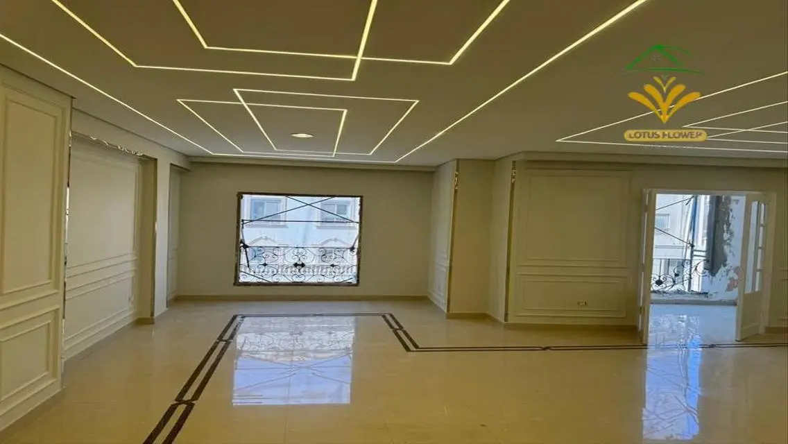 شقة فاخرة بمساحة 270 متر