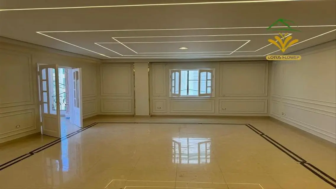 شقة فاخرة بمساحة 270 متر