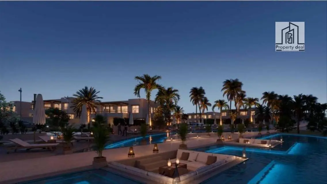 Exclusive Investment Opportunity: Luxury Apartment with Lake View