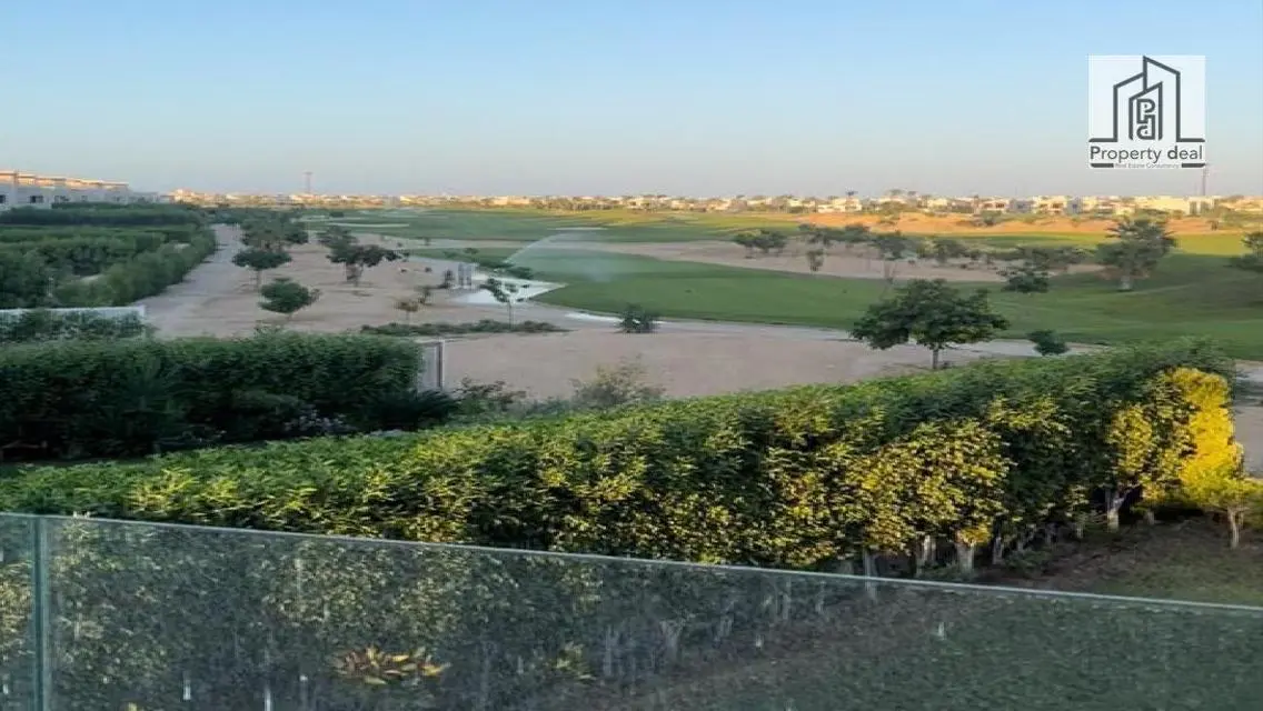 Exclusive Investment Opportunity: Luxury Apartment with Lake View