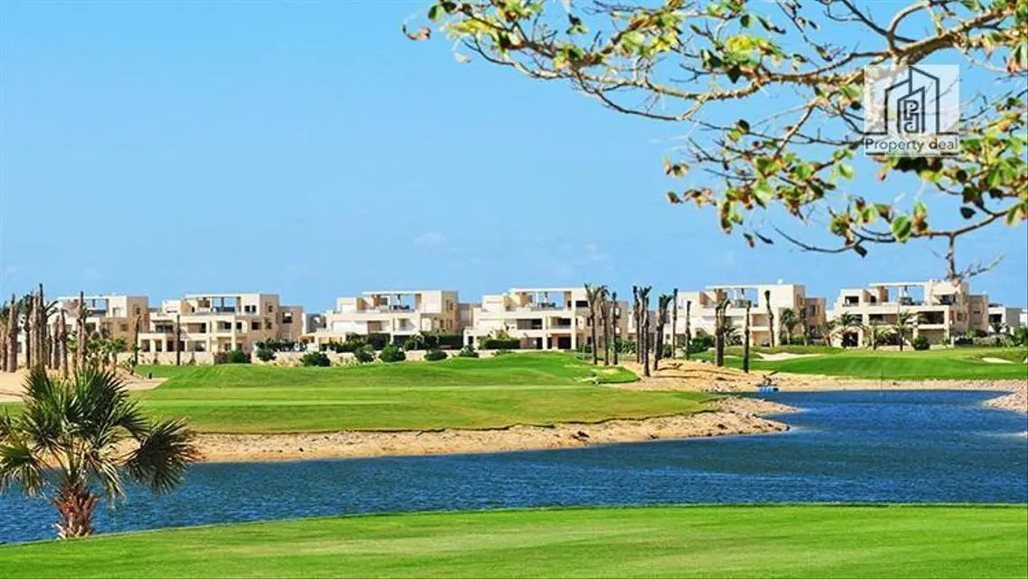 Exclusive Investment Opportunity: Luxury Apartment with Lake View