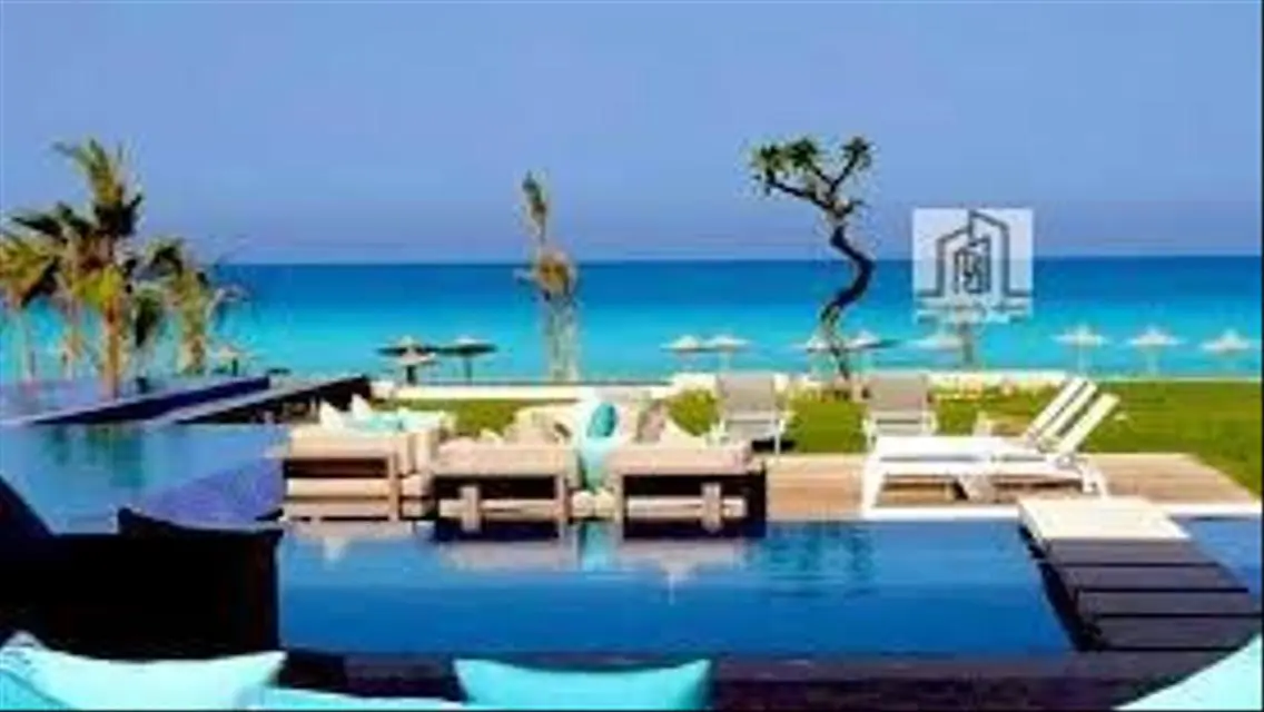 Exclusive Investment Opportunity: Luxury Apartment with Lake View