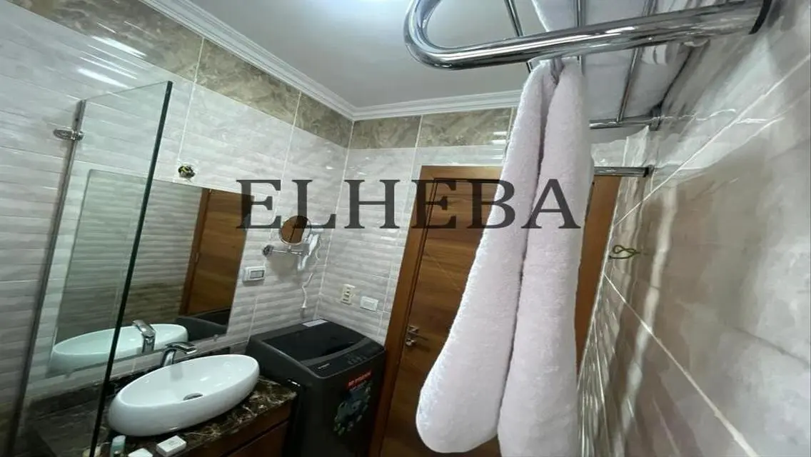 Commercial Store in B12 with 3200 Square Meters
