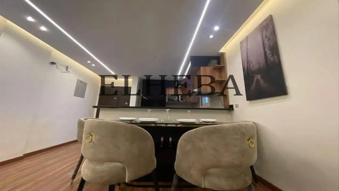 Commercial Store in B12 with 3200 Square Meters