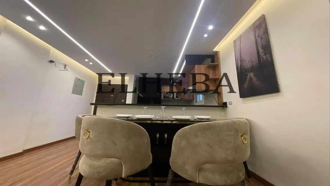 Commercial Store in B12 with 3200 Square Meters