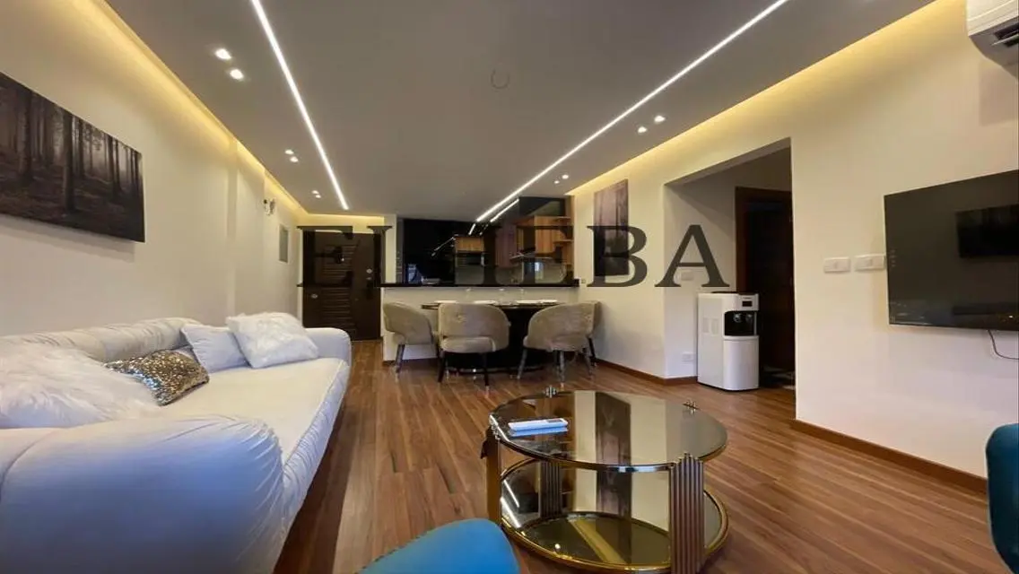 Commercial Store in B12 with 3200 Square Meters