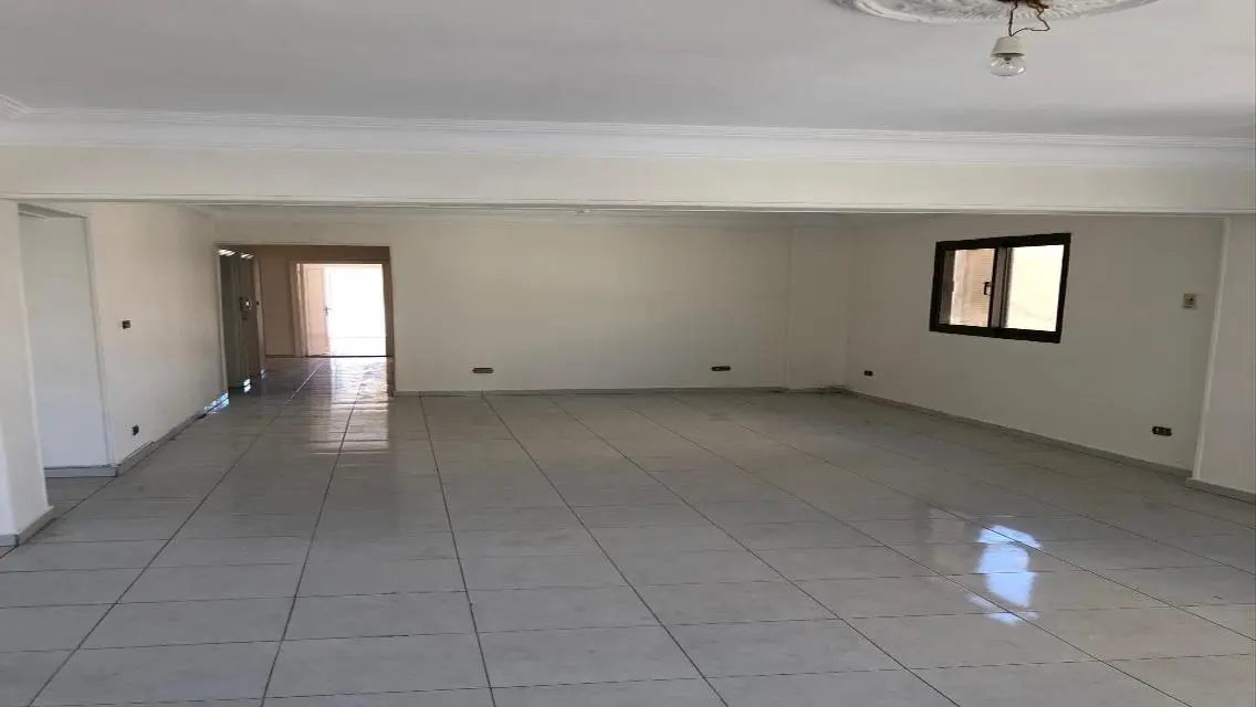 شقة مميزة للإيجار بمساحة رائعة