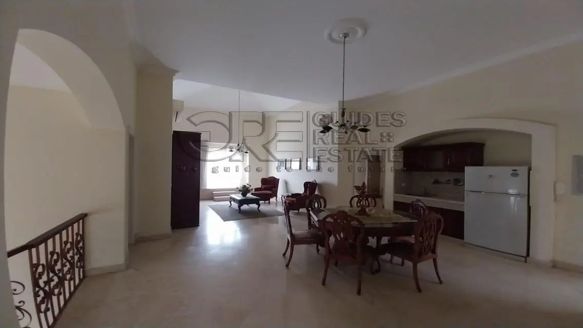 Stunning Property with Private Garden and Pool