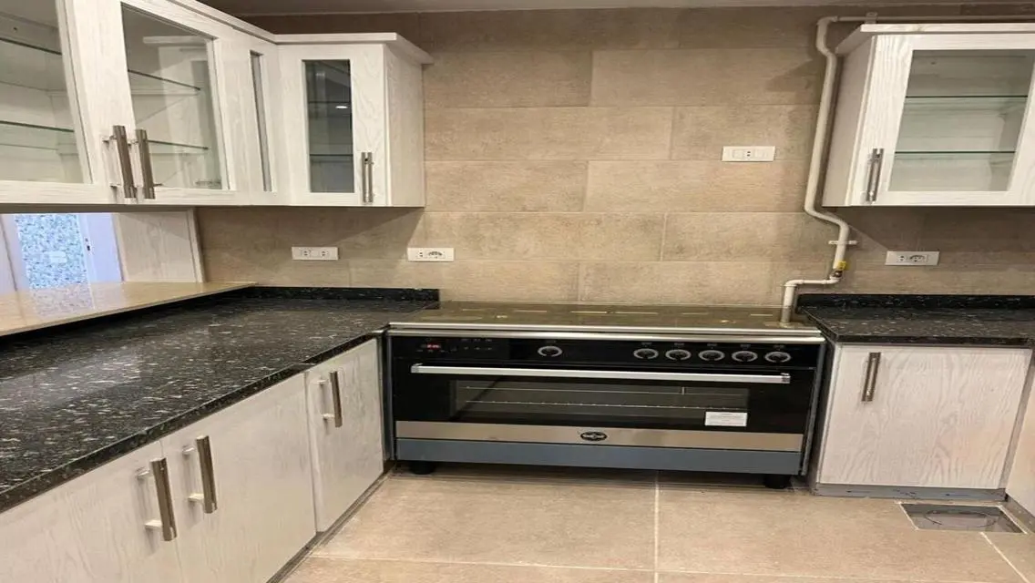 Luxury Apartment for Sale at 60000 with All Amenities