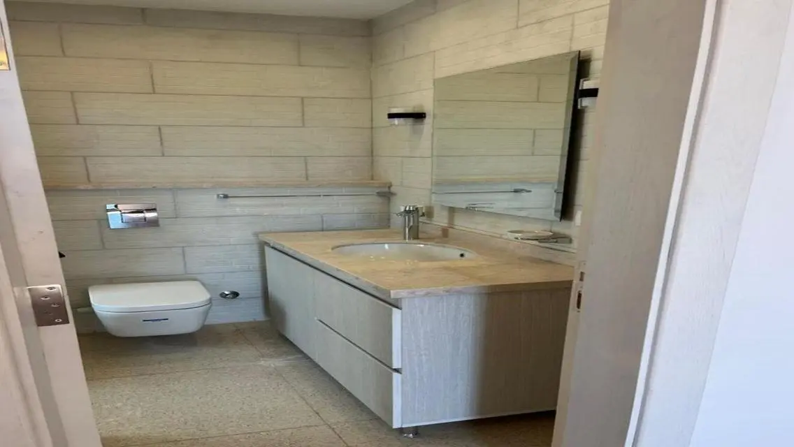 Luxury Apartment for Sale at 60000 with All Amenities